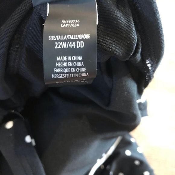 Coco Reef Bathing Suit 🩱 - Picture 5 of 7